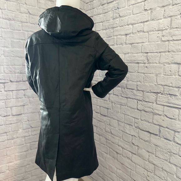 Vintage Pierre Cardiin leather long women’s coat - Picture 2 of 15